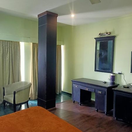 Hotel Skylark Nagpur Exteriör bild