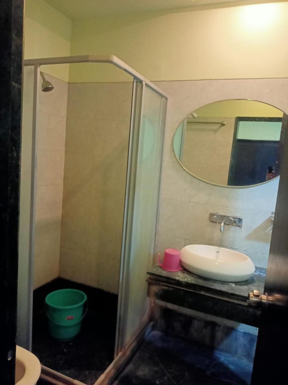 Hotel Skylark Nagpur Exteriör bild