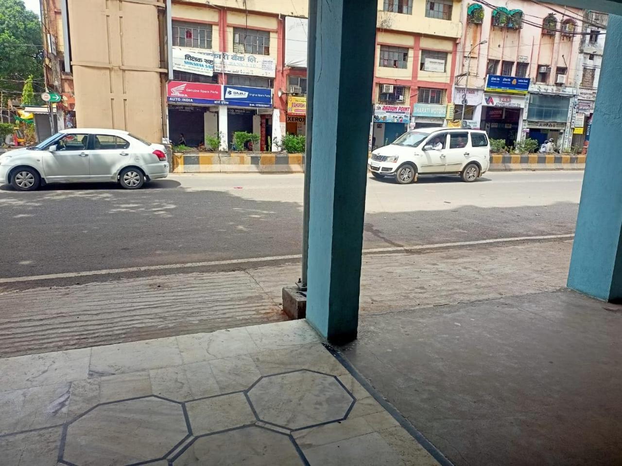 Hotel Skylark Nagpur Exteriör bild