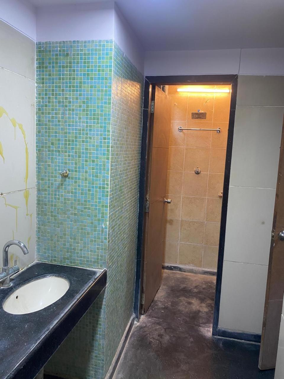 Hotel Skylark Nagpur Exteriör bild